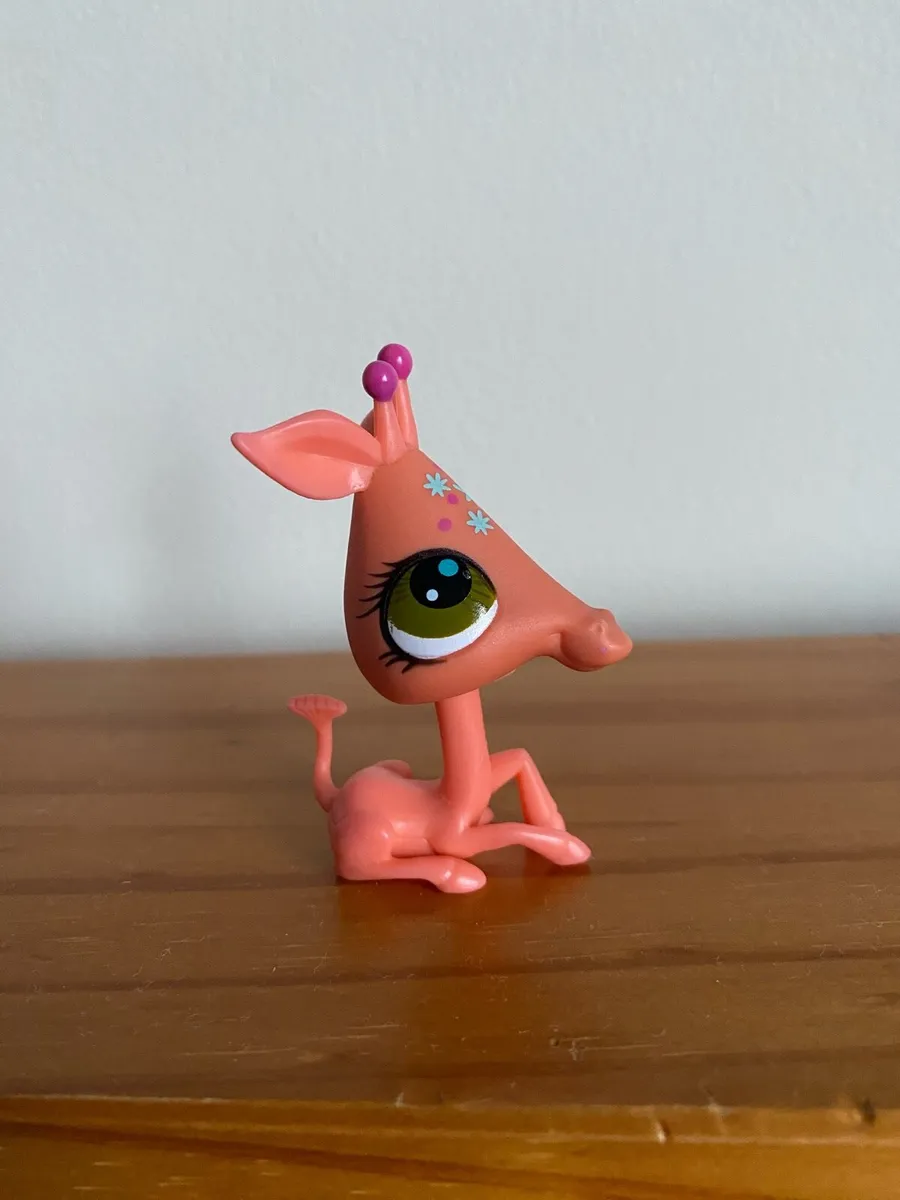 LPS Authentic Rare Littlest Pet Shop Giraffe - Image 3