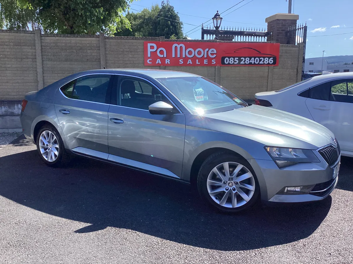 Skoda Superb ** AUTOMATIC - Image 2
