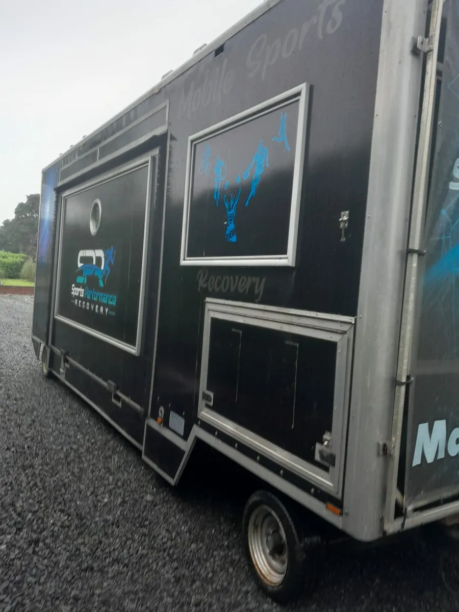 Mobile sports recovery unit - Image 4