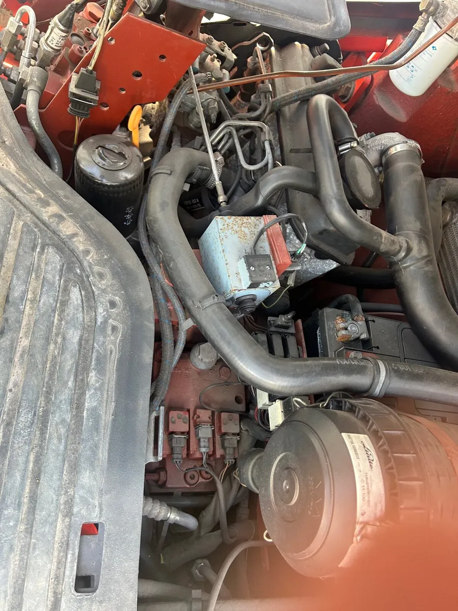 Forklift - Image 3