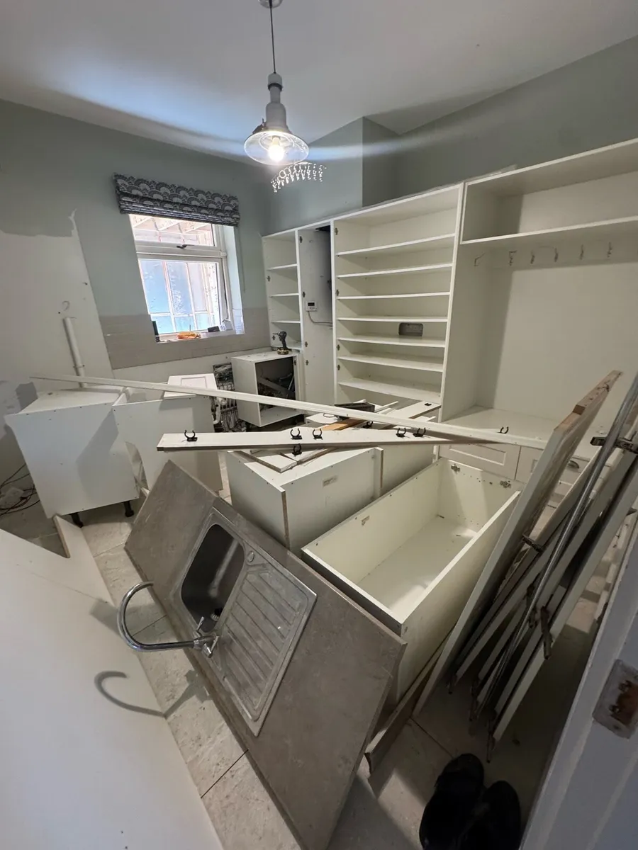 Utility cabinets - Image 2