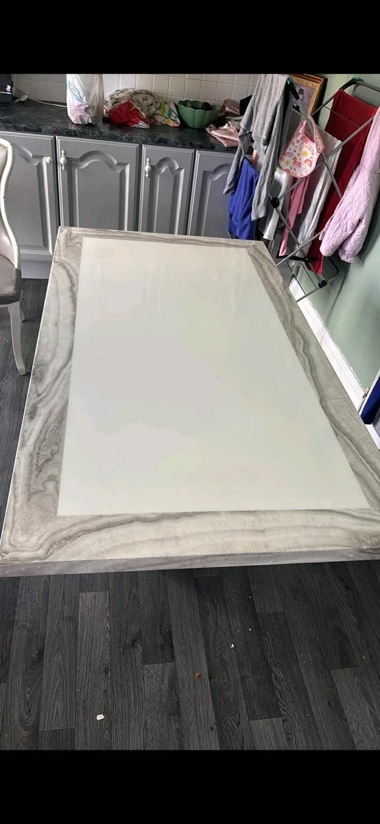 Solid Marble. table - Image 2