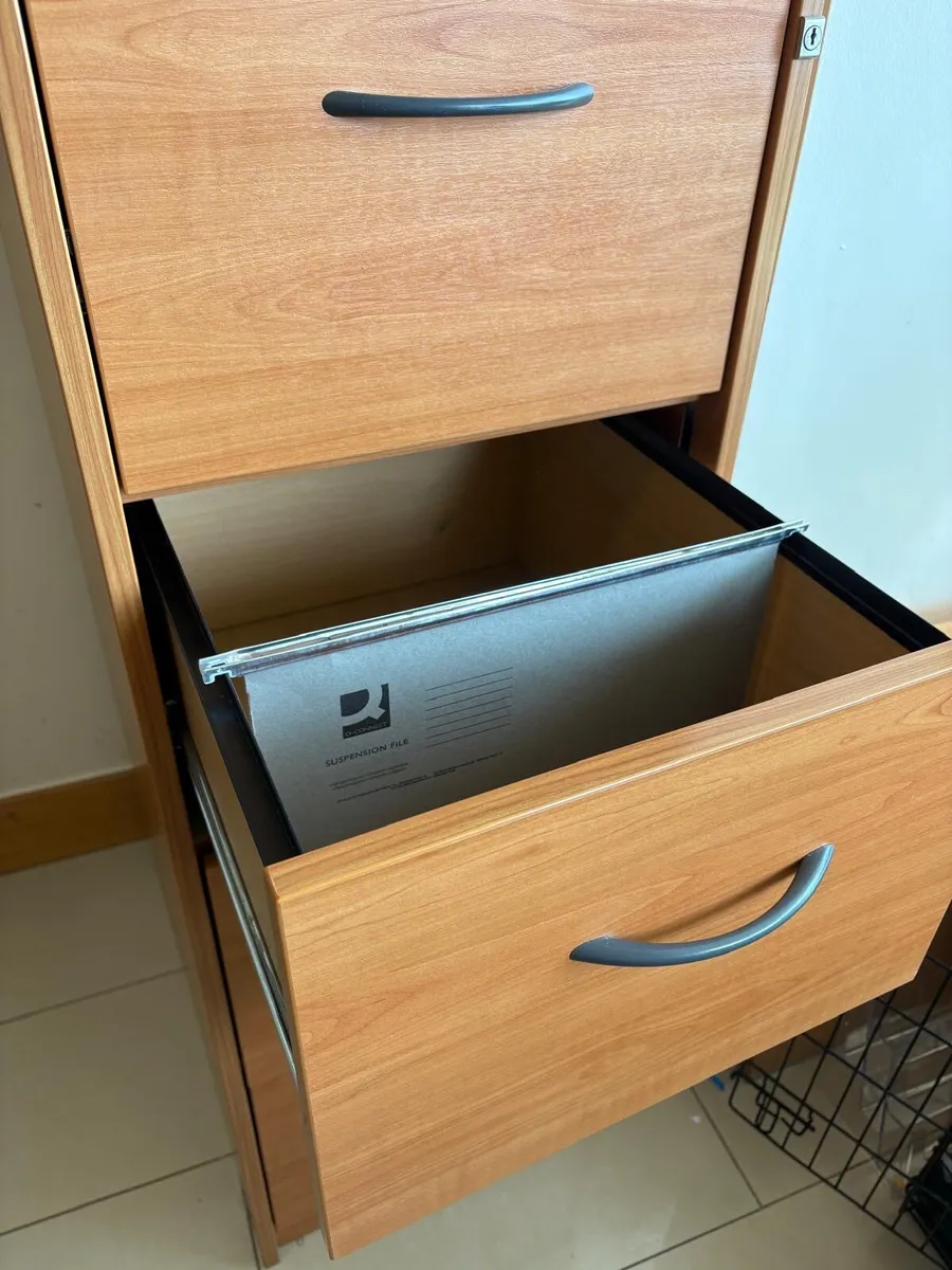 4 Drawer Timber Filing Cabinet - Image 3