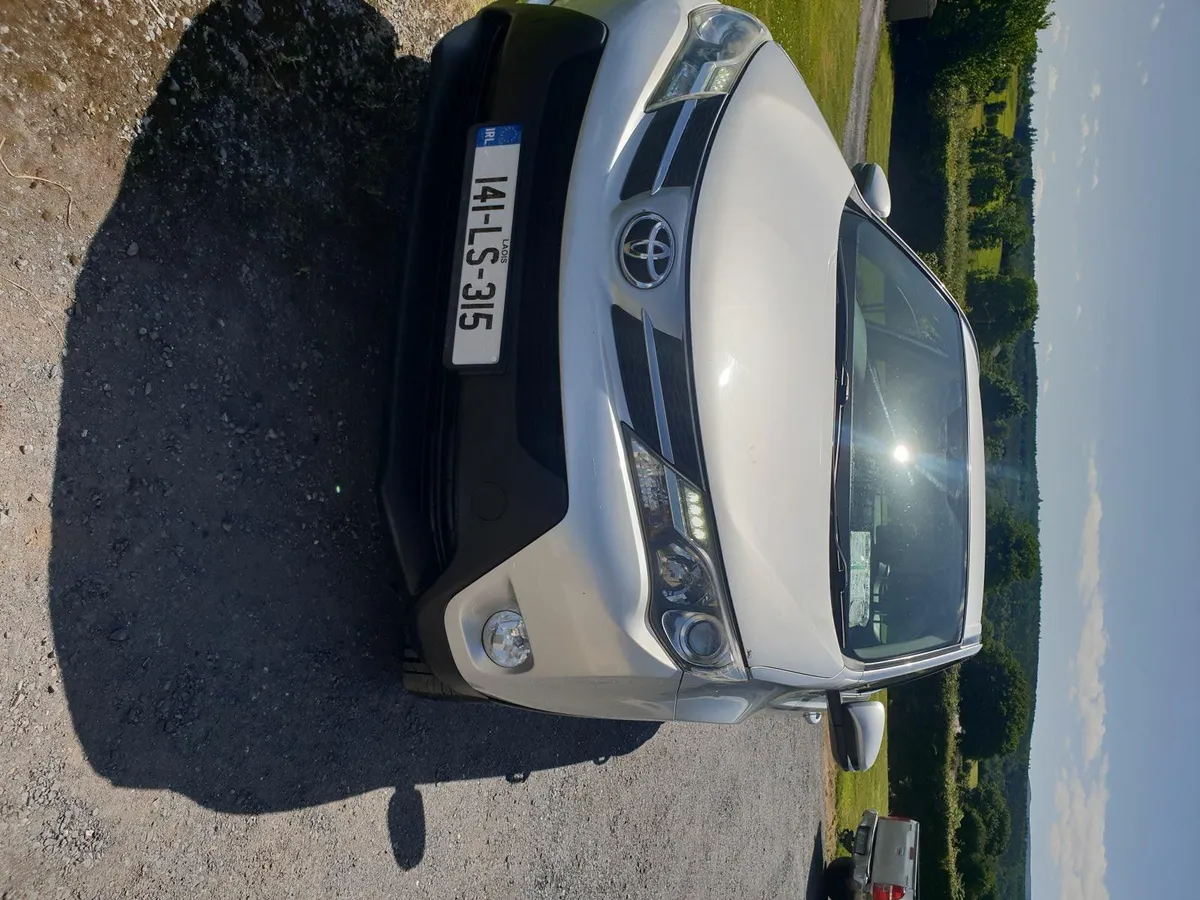 Toyota RAV4 2014 - Image 1