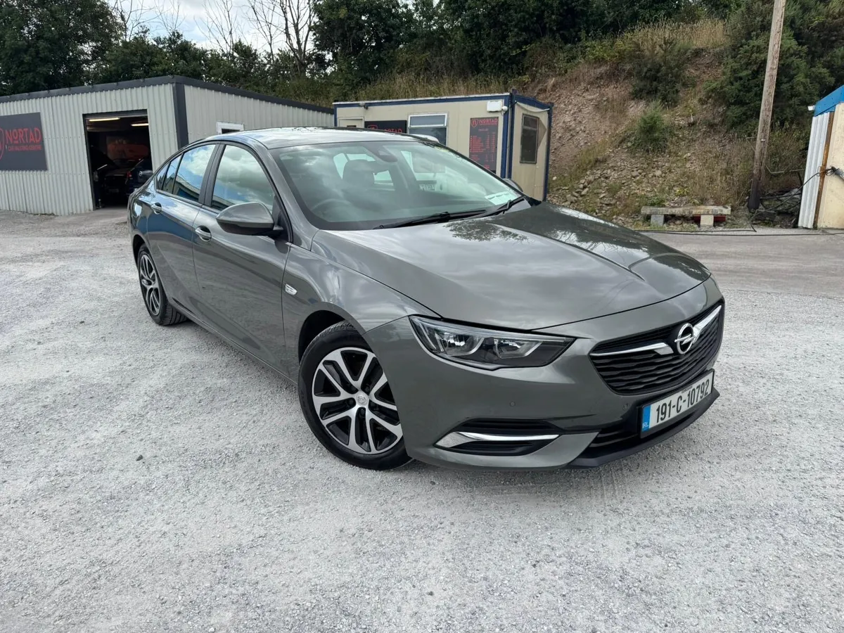 2019 Opel Insignia, new chains, new NCT 04/27 - Image 2