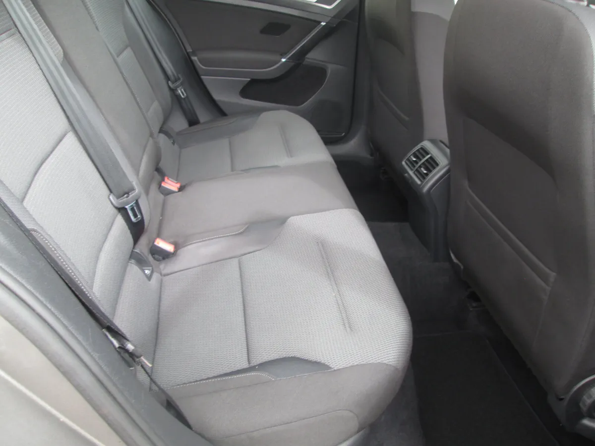 2015   VOLKSWAGEN  GOLF  1.6  TDI  MATCH  5DR - Image 4