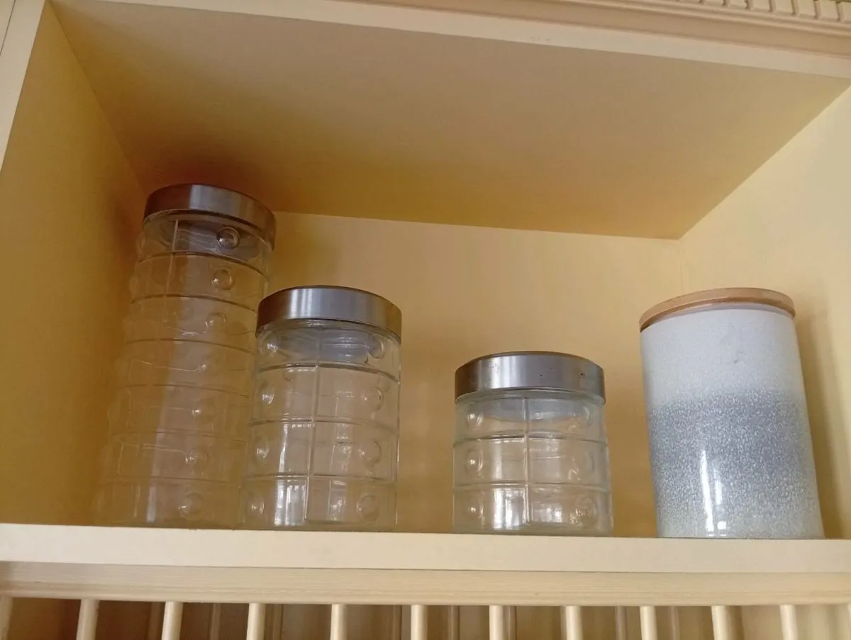 Pottery storage jars - Image 2