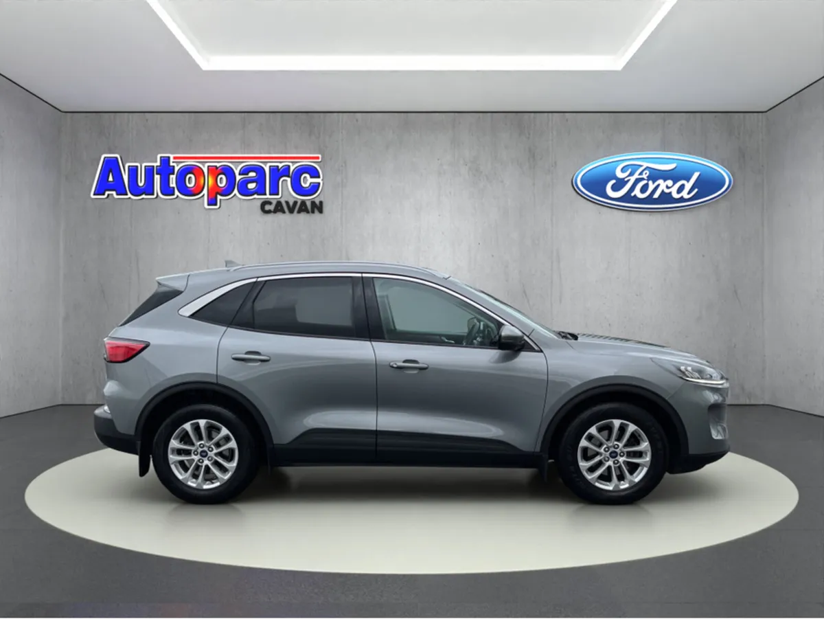 Ford Kuga TITANIUM 1.5 TD 120 S6.2 M6 F 4DR - Image 2