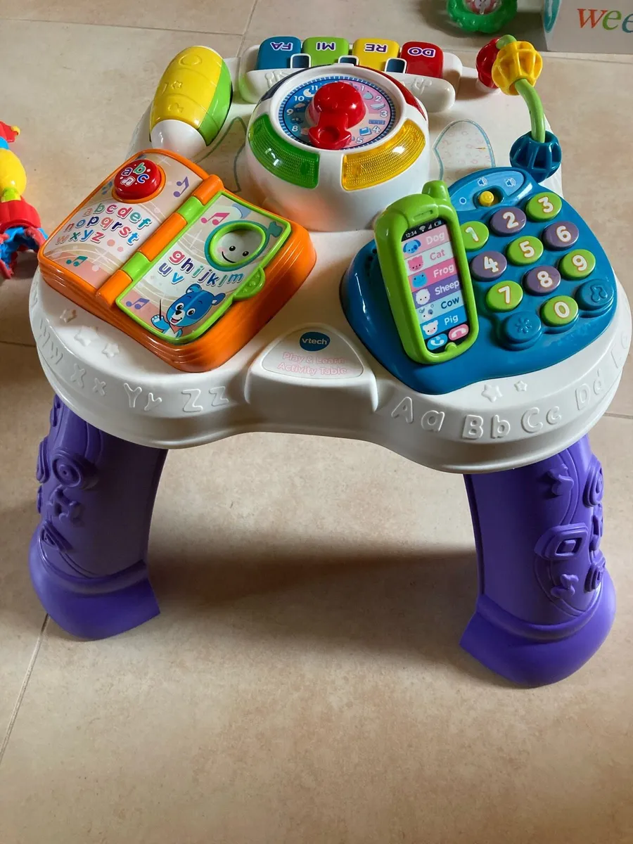 Baby activity table