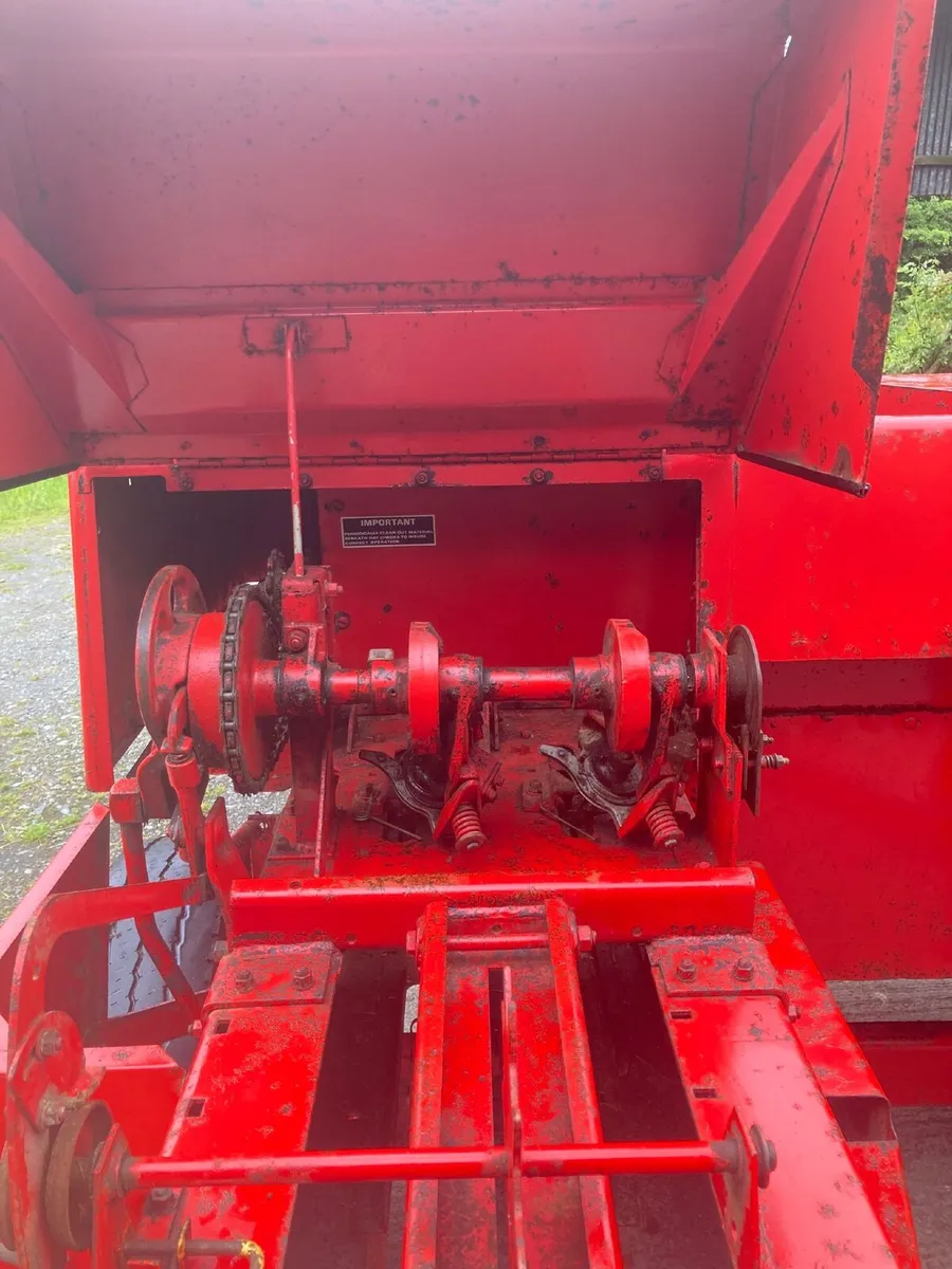 Massey Ferguson 120 Baler - Image 2