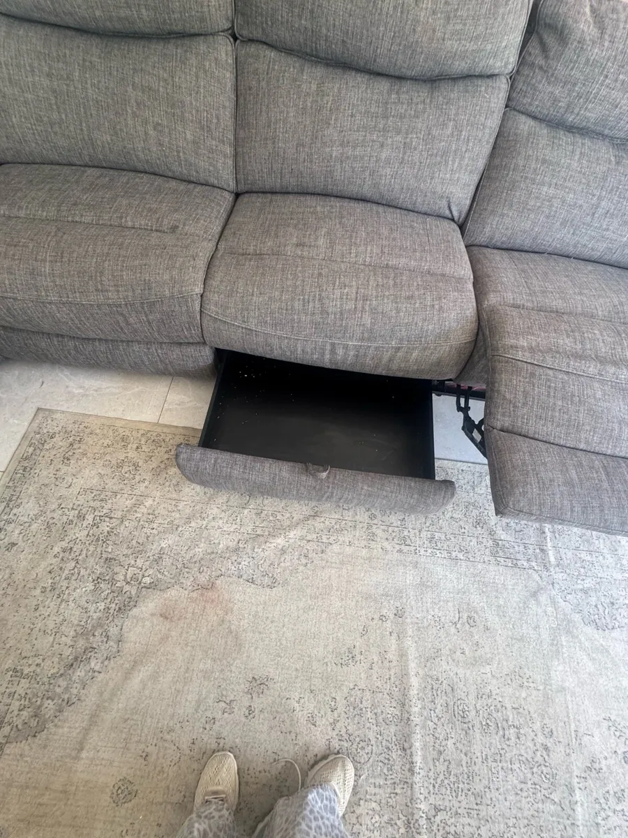 Couch 6 connected sections 2 reclining - Image 3