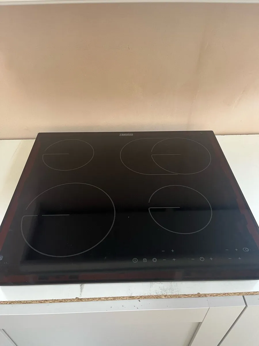 Zanussi Ceramic hob - Image 1