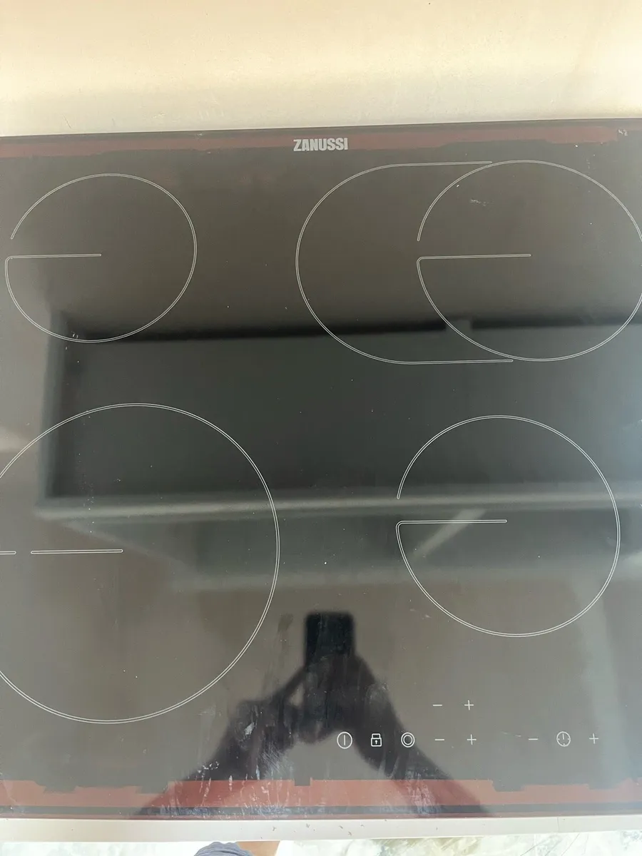 Zanussi Ceramic hob - Image 2