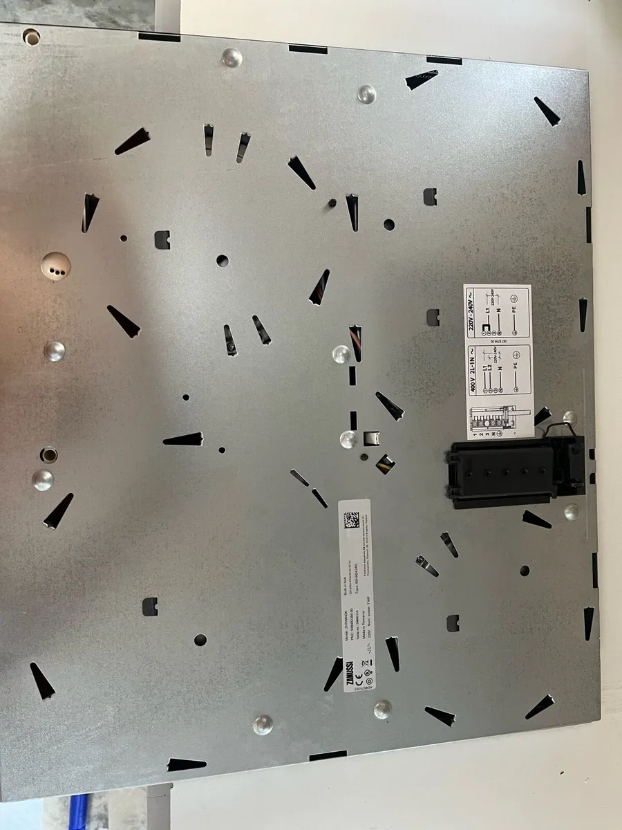 Zanussi Ceramic hob - Image 4