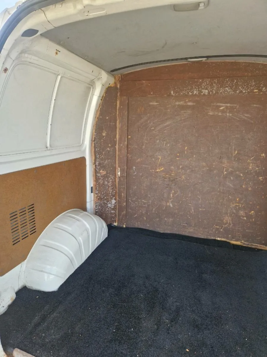 Toyota hiace - Image 2