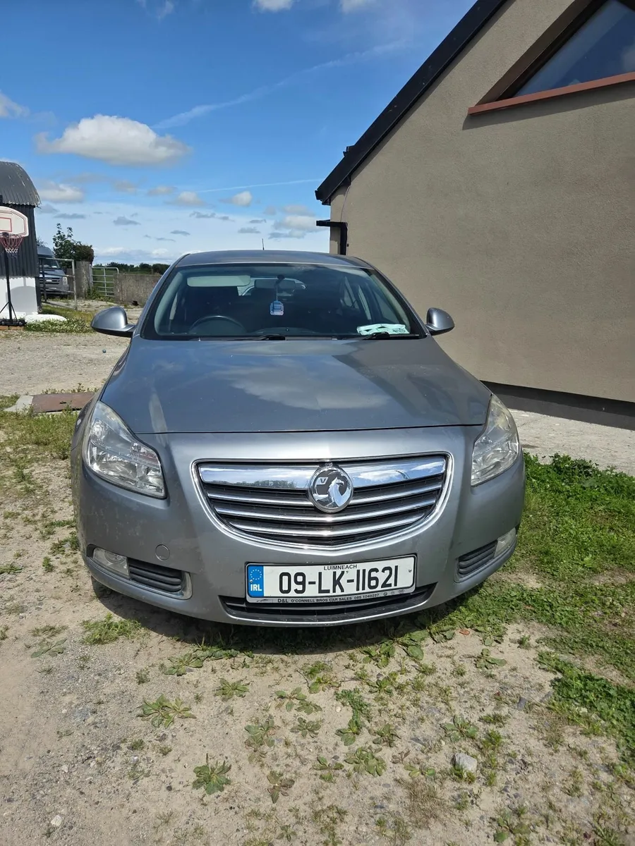 Vauxhall Insignia 2009 Silver Just passed Nct - Image 1