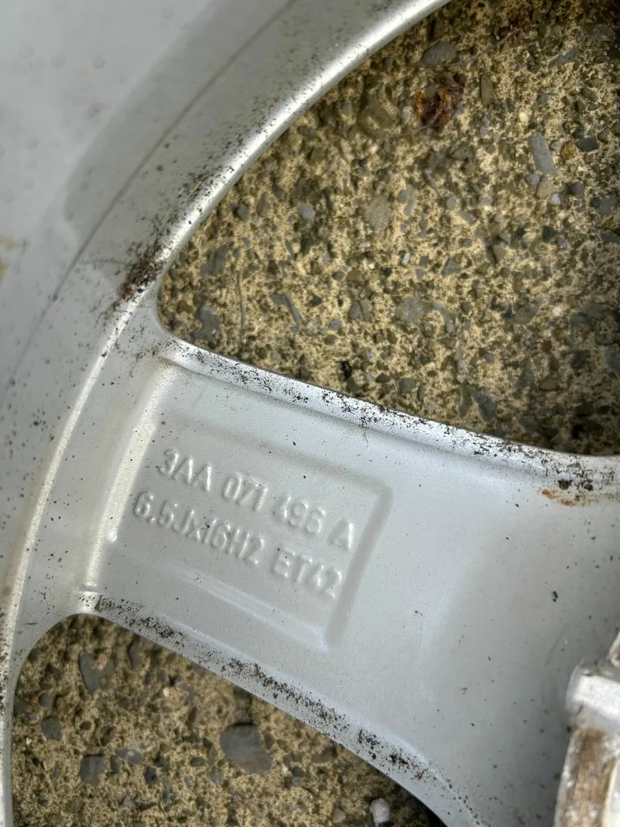 VW Alloy wheels - Image 2