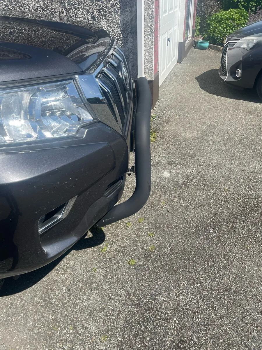 Landcruiser Bull Bar - Image 1