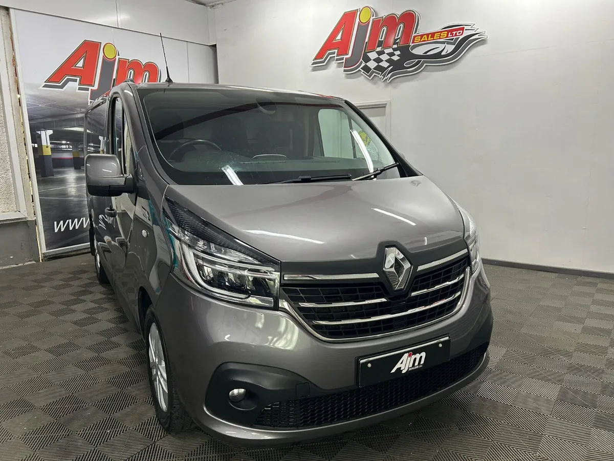 RENAULT TRAFIC  SPORT 120BHP 2.0 6 SPEED MANUAL - Image 3
