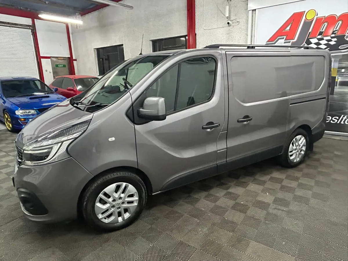 RENAULT TRAFIC  SPORT 120BHP 2.0 6 SPEED MANUAL - Image 4