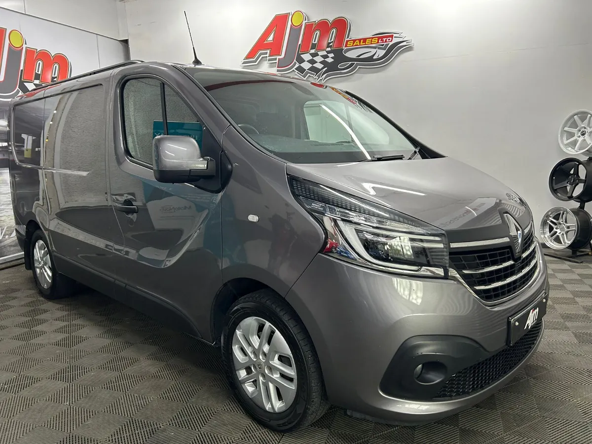 RENAULT TRAFIC  SPORT 120BHP 2.0 6 SPEED MANUAL - Image 2
