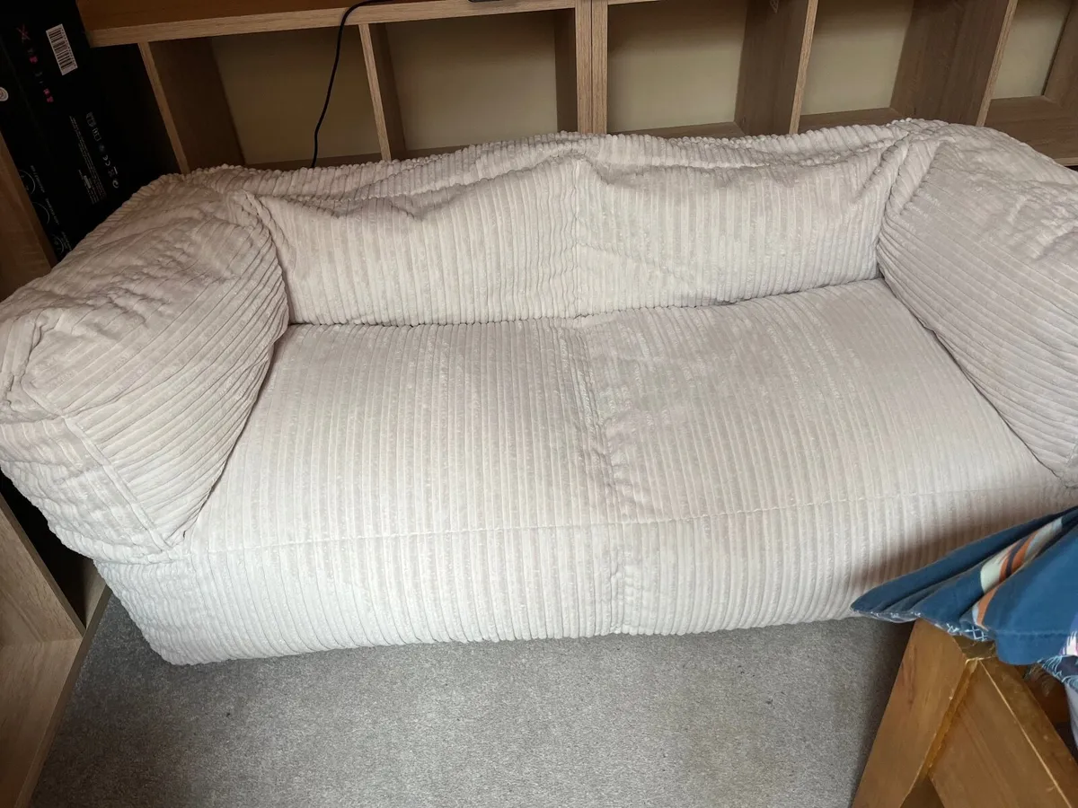 Brand new beanbag sofa - Image 4