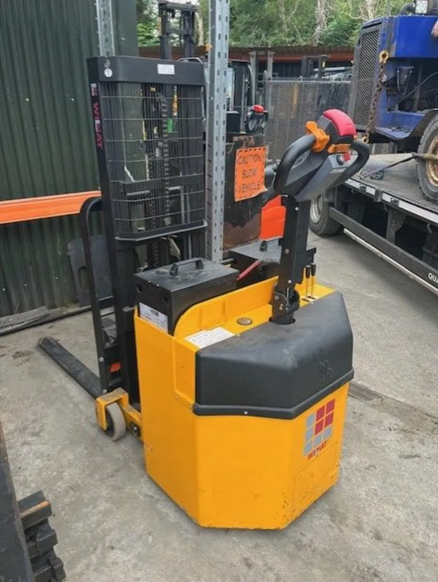 WILMATT C/BALANCED STACKER