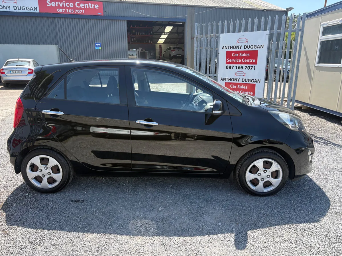 Kia Picanto Automatic 17k kilometres - Image 2