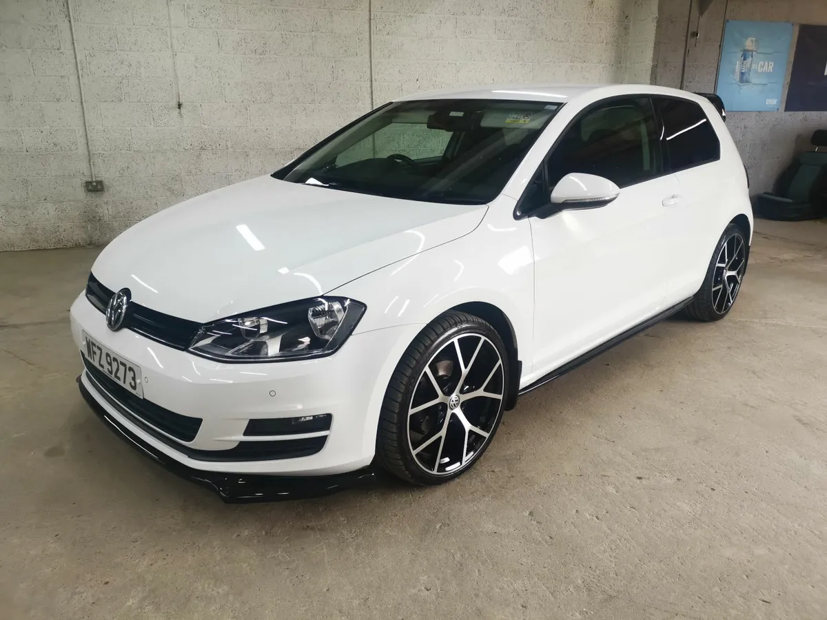 Volkswagen Golf SE Blue Motion 2015 - Image 2