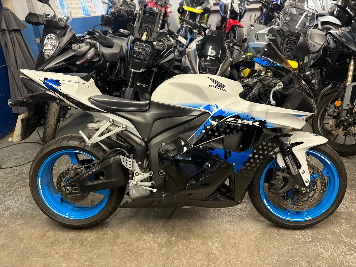 2009 Honda CBR600RR - Image 1