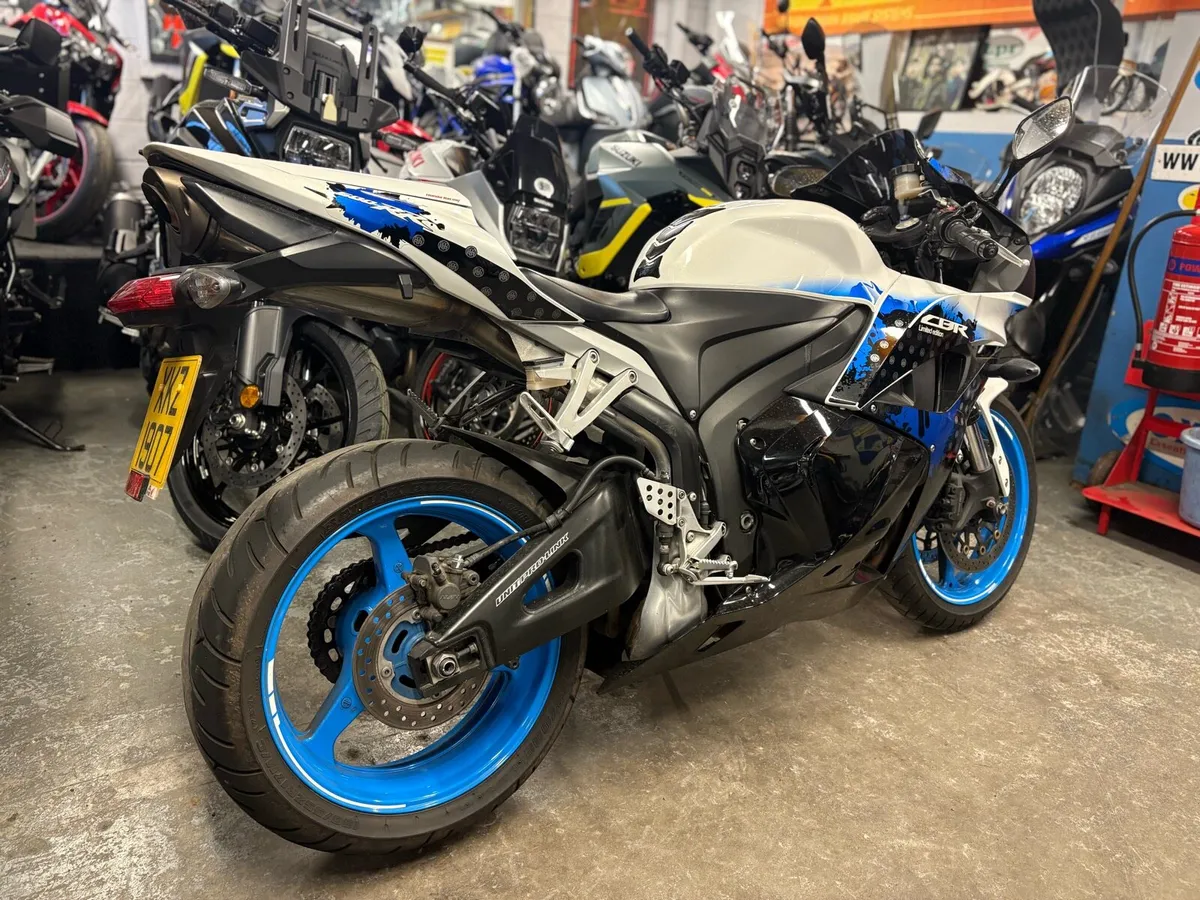 2009 Honda CBR600RR - Image 3
