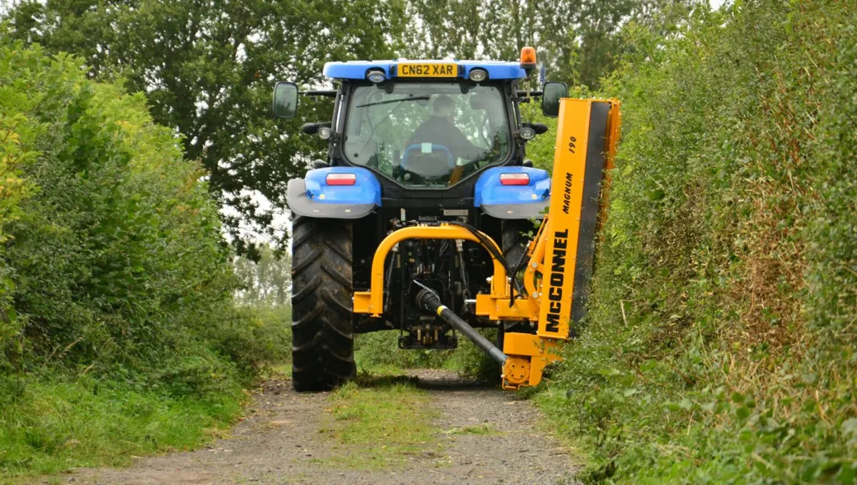 MCCONNEL 225 Z LINKAGE - Image 1