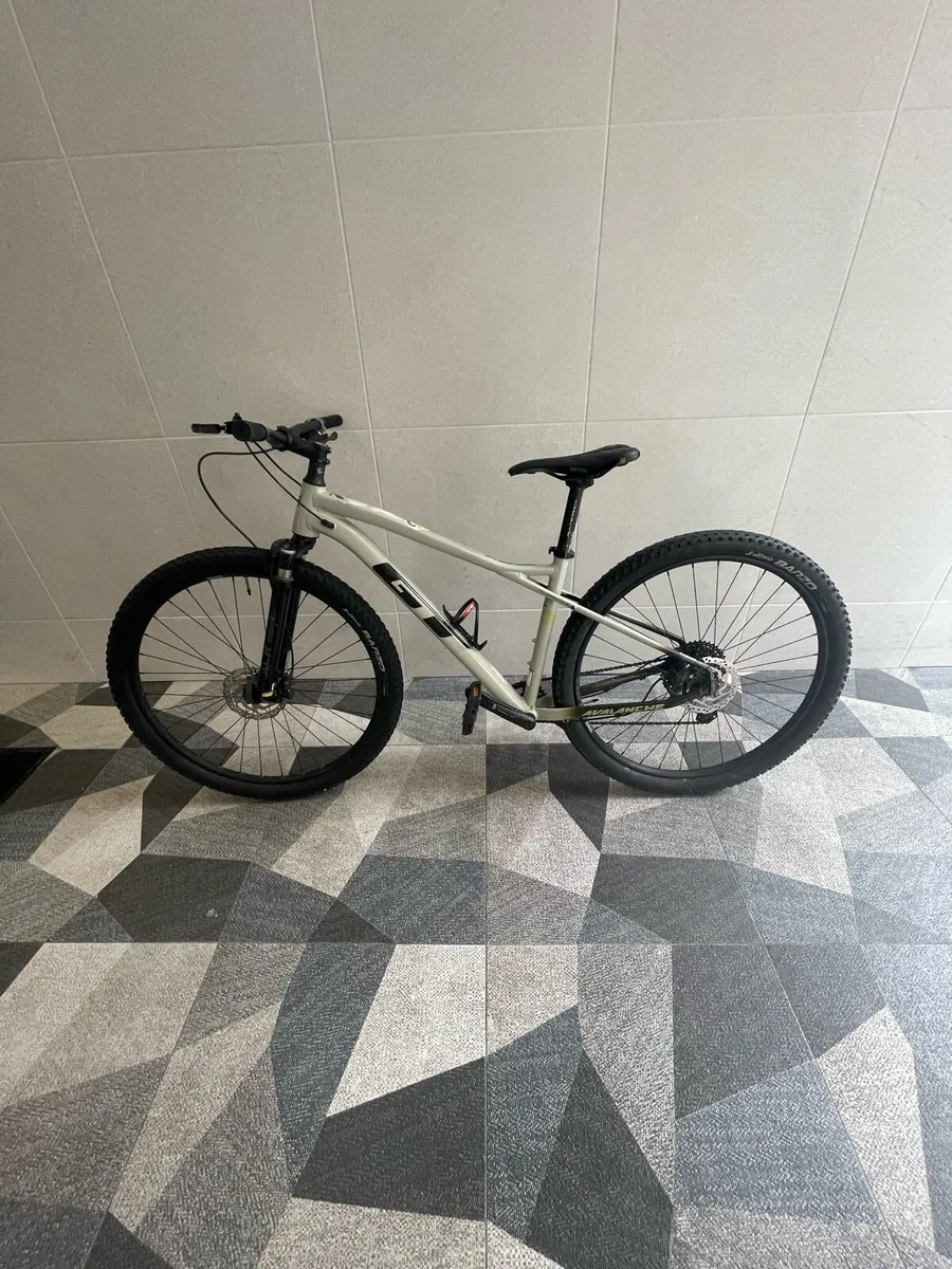 Gt avalanche Mountain bike willing to negotiate - Image 4