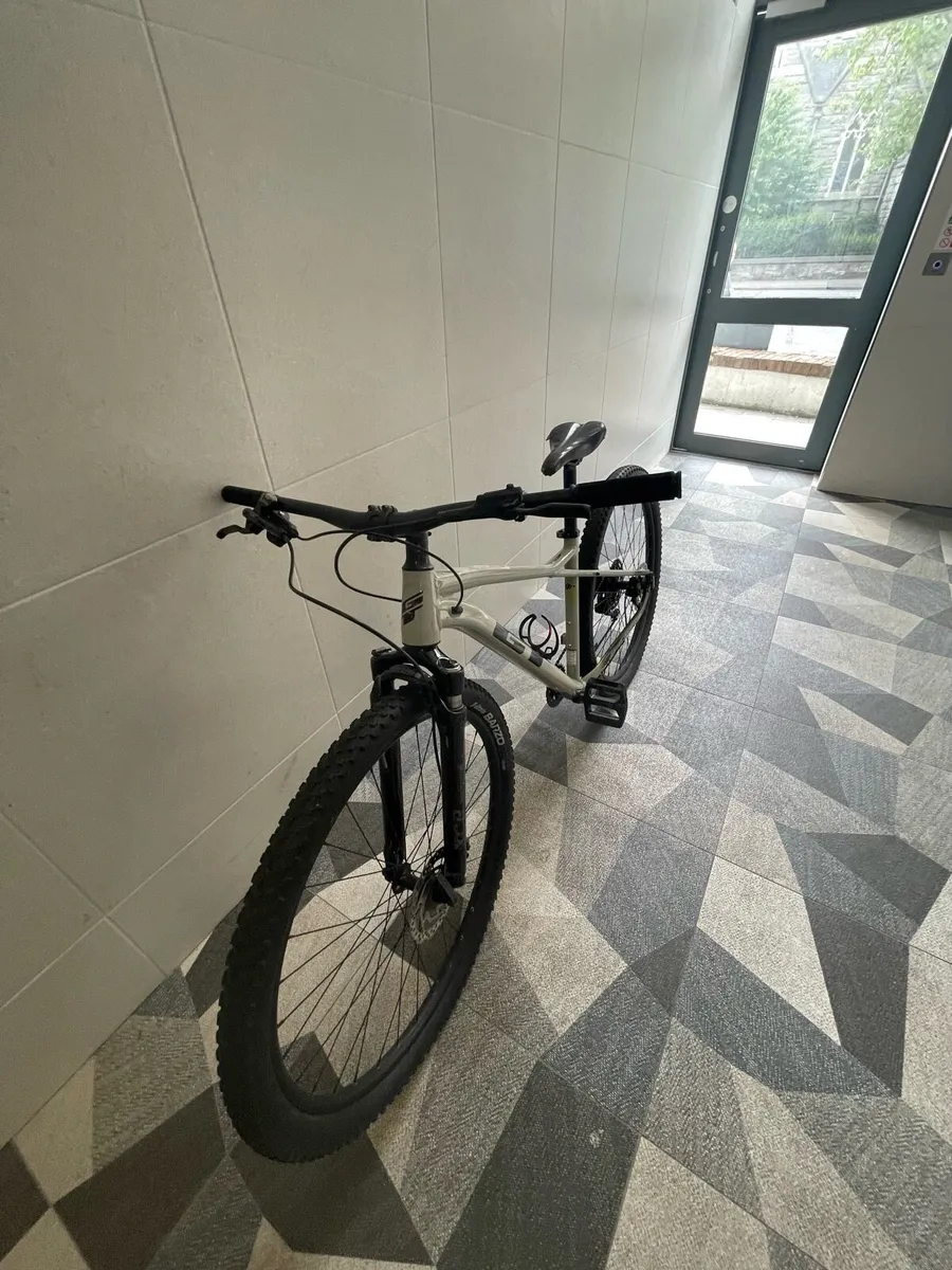 Gt avalanche Mountain bike willing to negotiate - Image 1