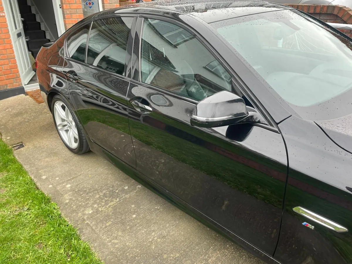 BMW 5-Series 2014 - Image 1