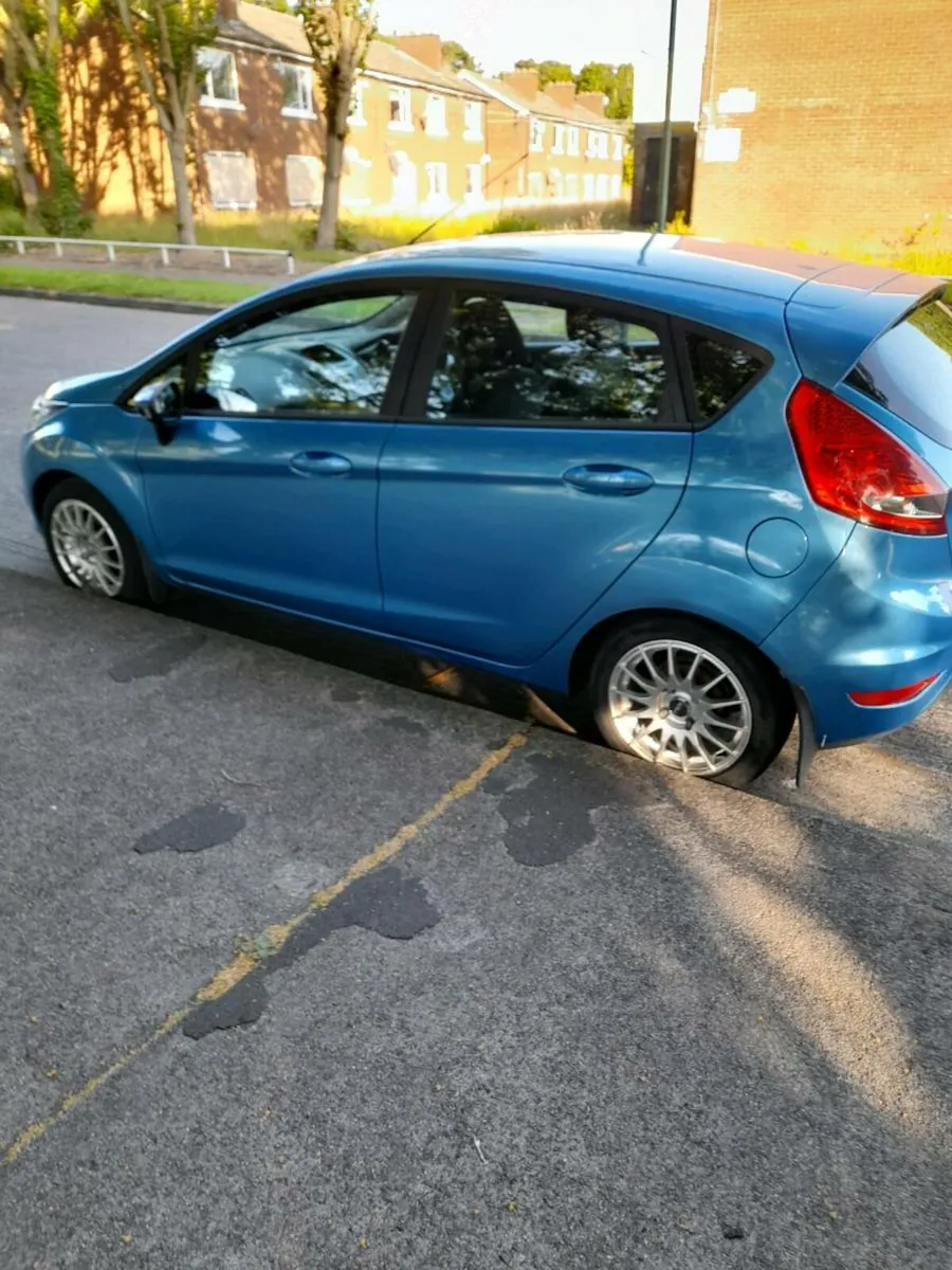 Ford Fiesta - Image 4