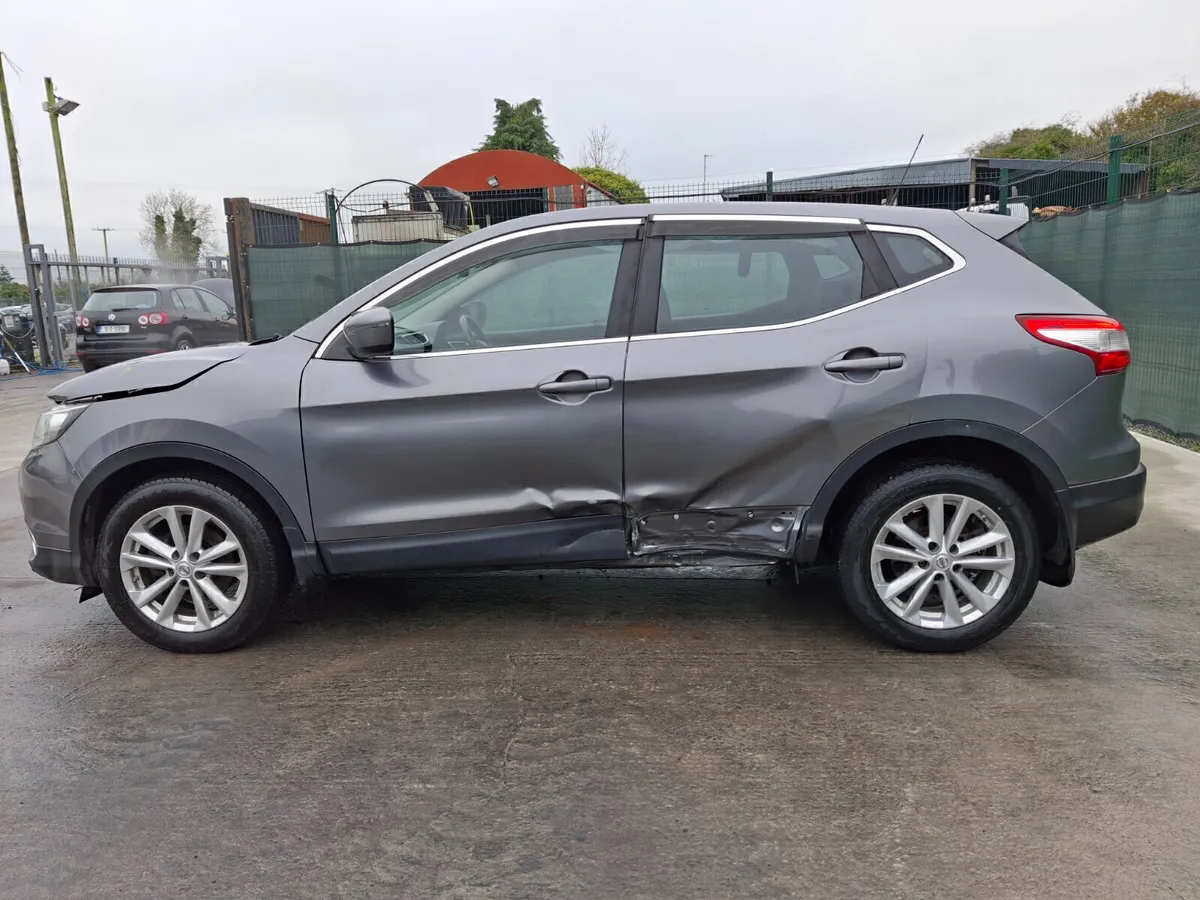 *Cheap 2015 Nissan Qashqai 1.5L Diesel - Image 4