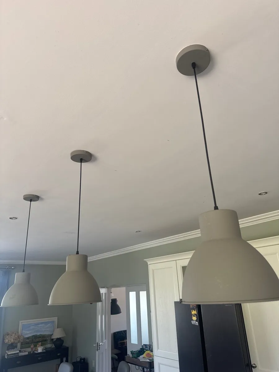 Lights for island x3 - Image 1