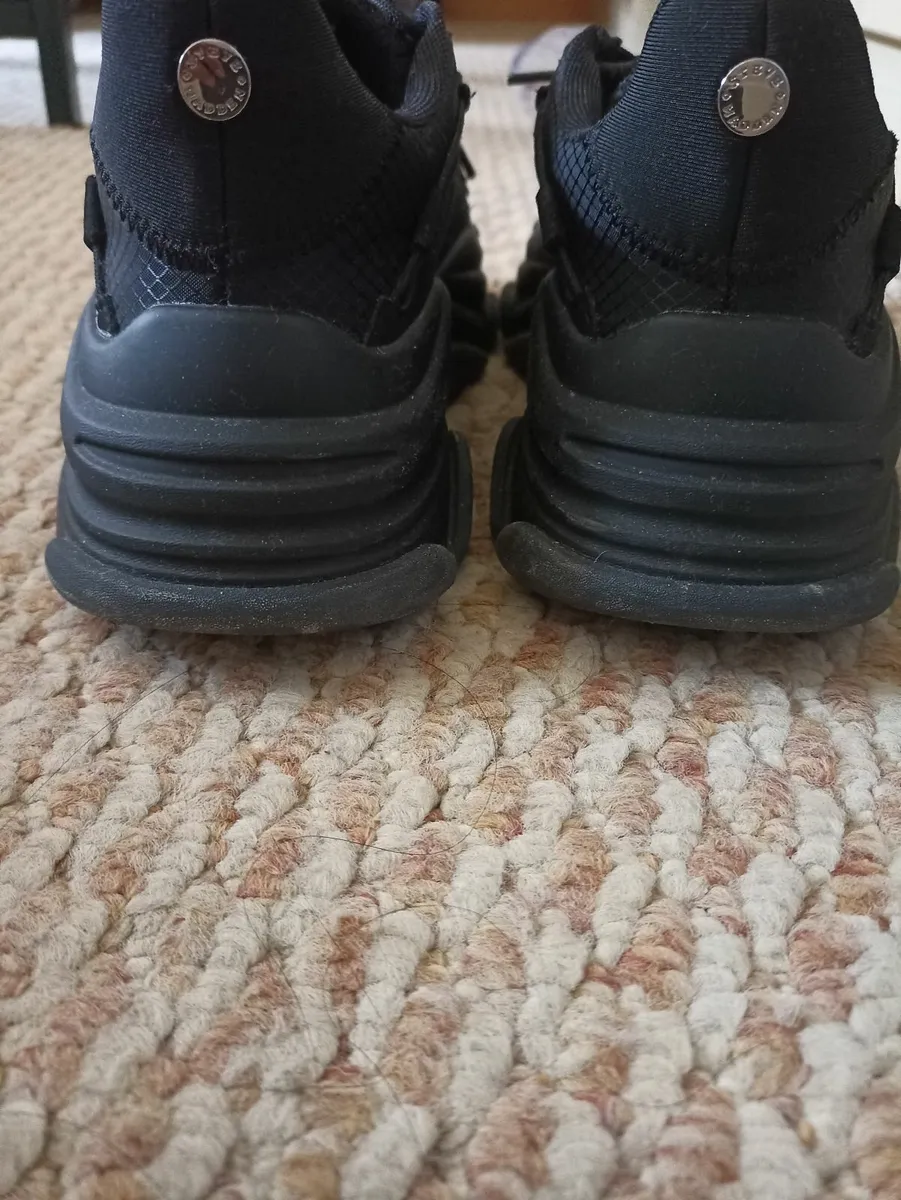 Shoes - Image 2