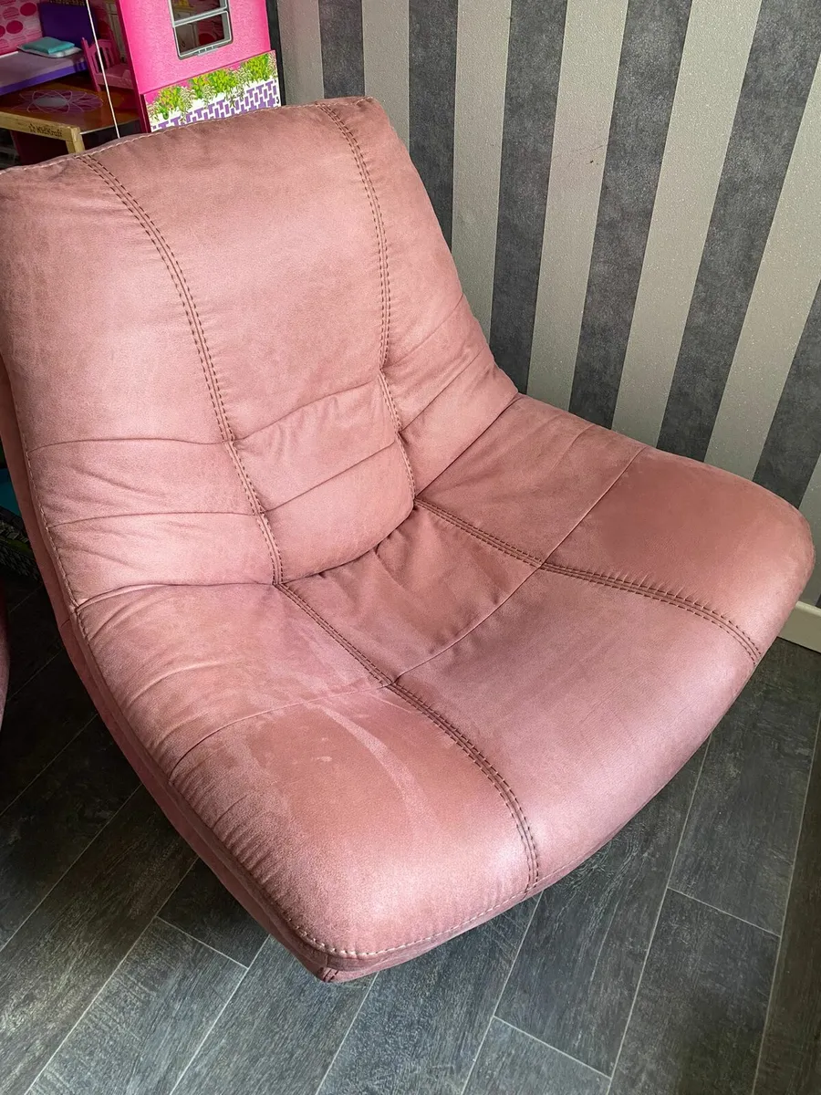 chairs - Image 2