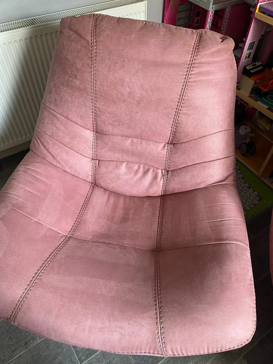 chairs - Image 3