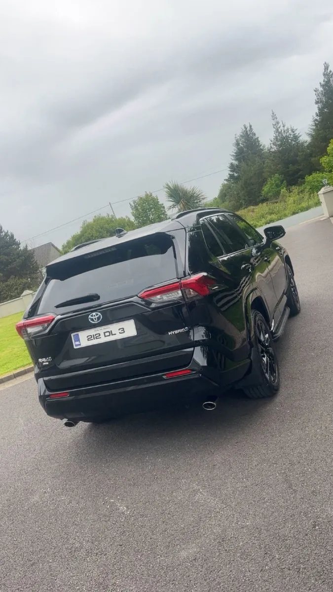 Toyota RAV4 Black Edition Sport - Image 2