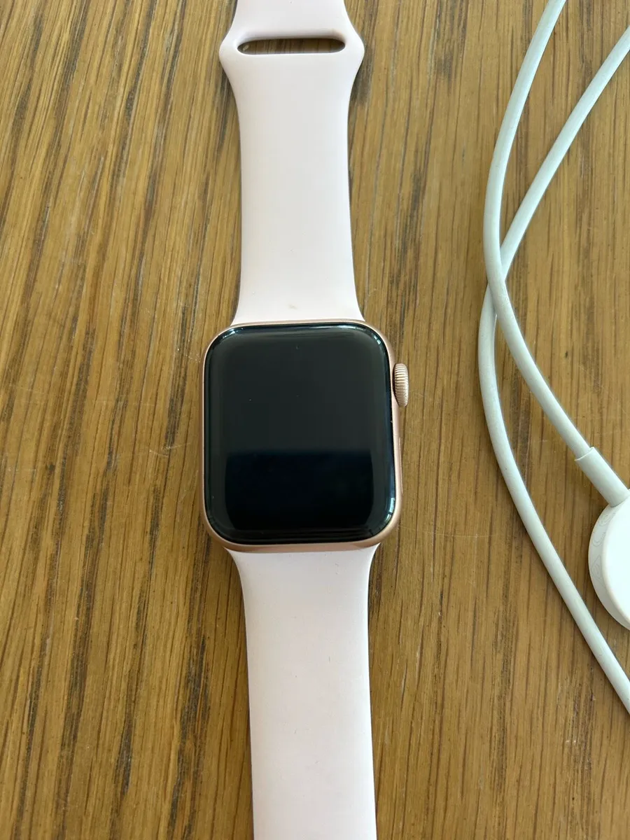 Apple Watch Series 5 - 40 mm rose gold - Image 2