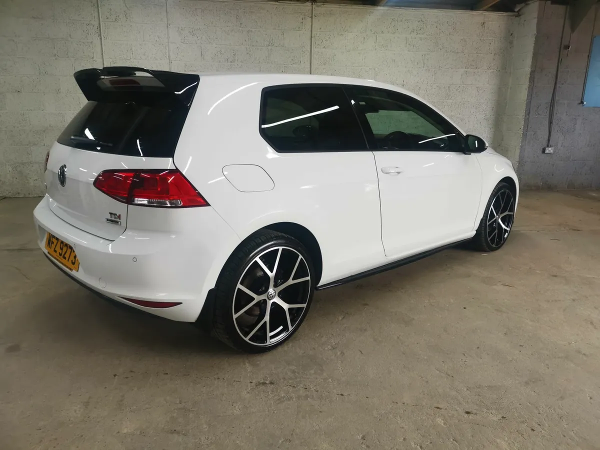 Volkswagen Golf SE Blue Motion 2015 - Image 3