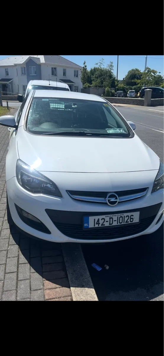 Van - Image 1