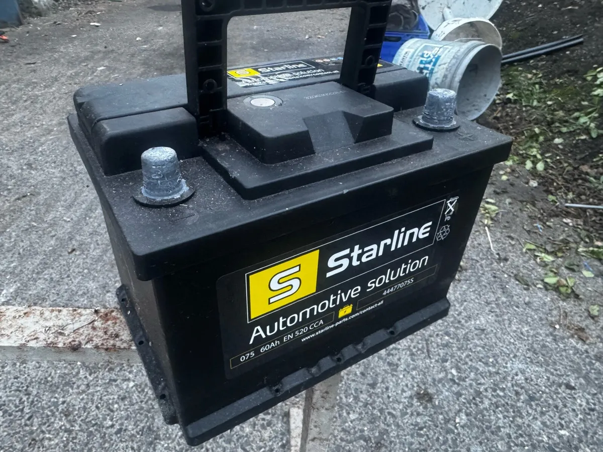 12v Battery near new - Image 1