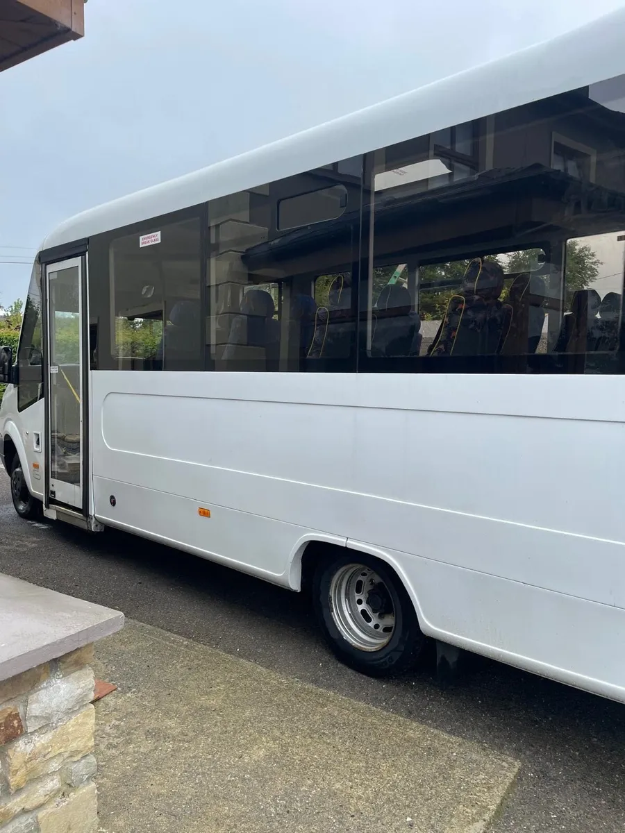 Bus - Image 2