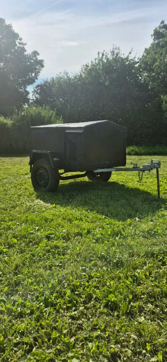 Dog trailer - Image 1