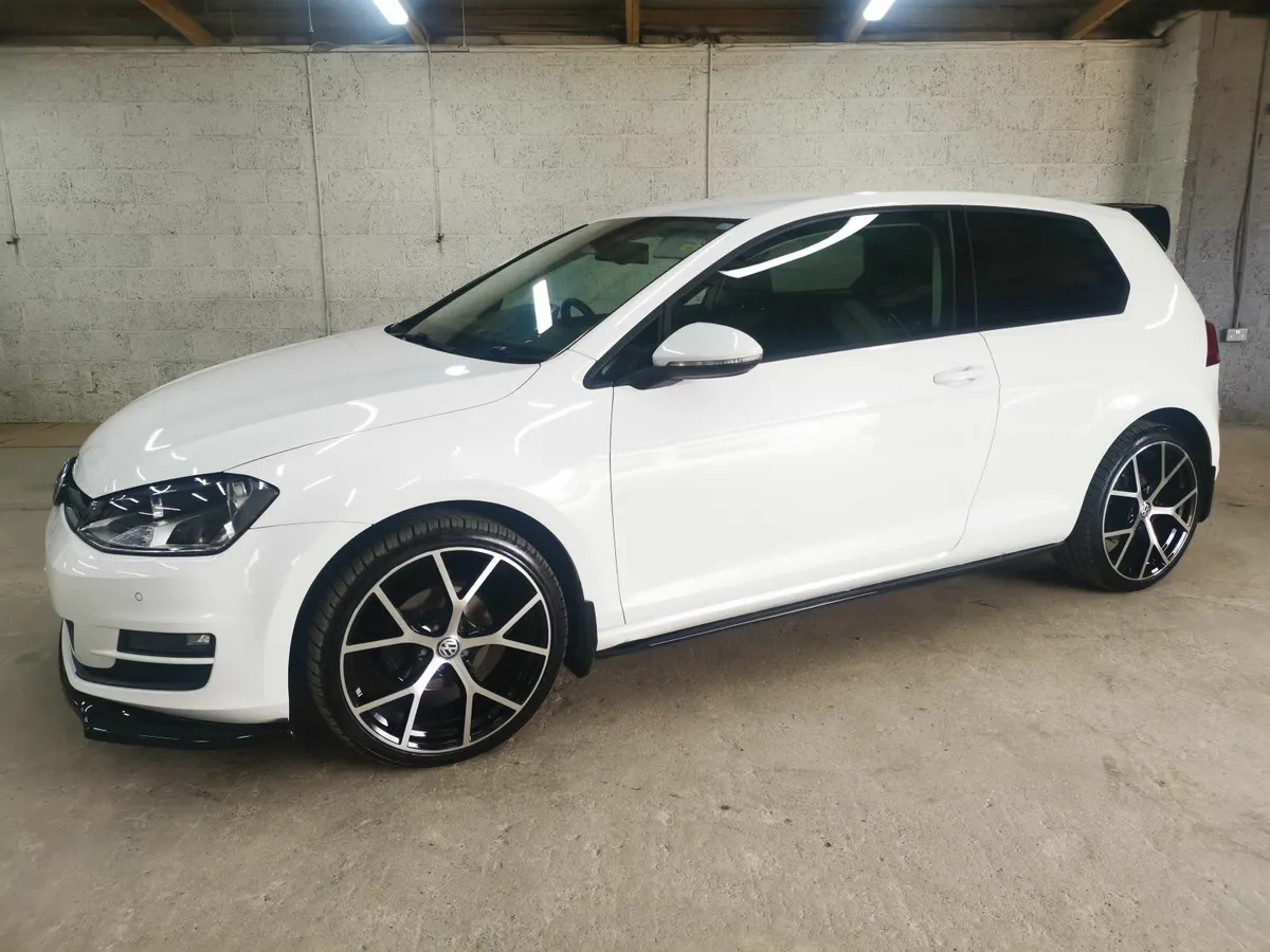Volkswagen Golf SE Blue Motion 2015 - Image 1