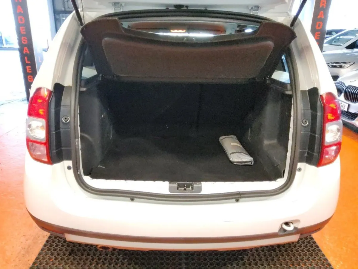 Dacia Duster 1.5 dCi 110 EDC Signature - Image 4